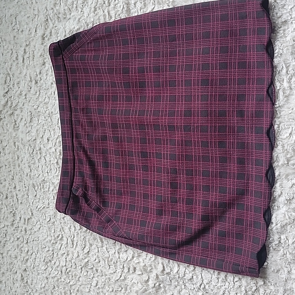 Skies are Blue, Size L, Plaid Skirt